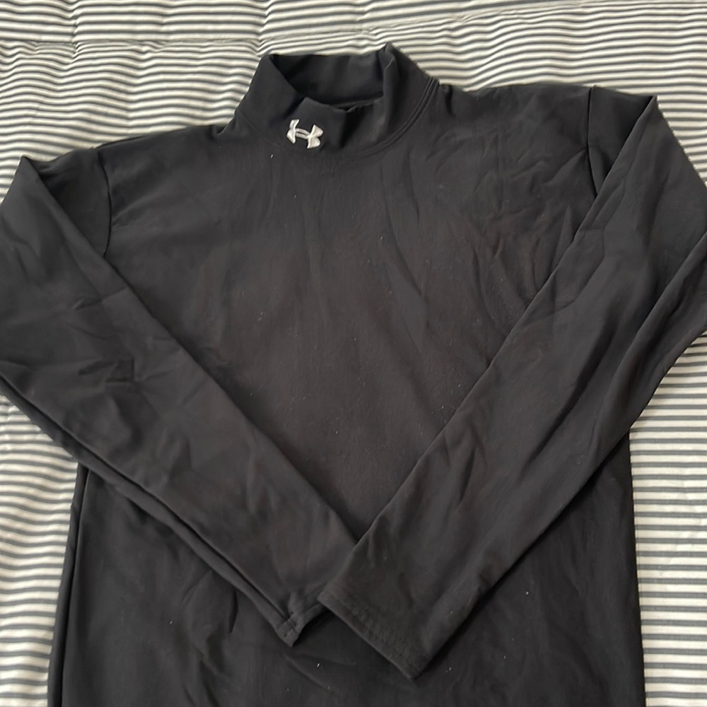 Under Armour base layer long sleeve shirt